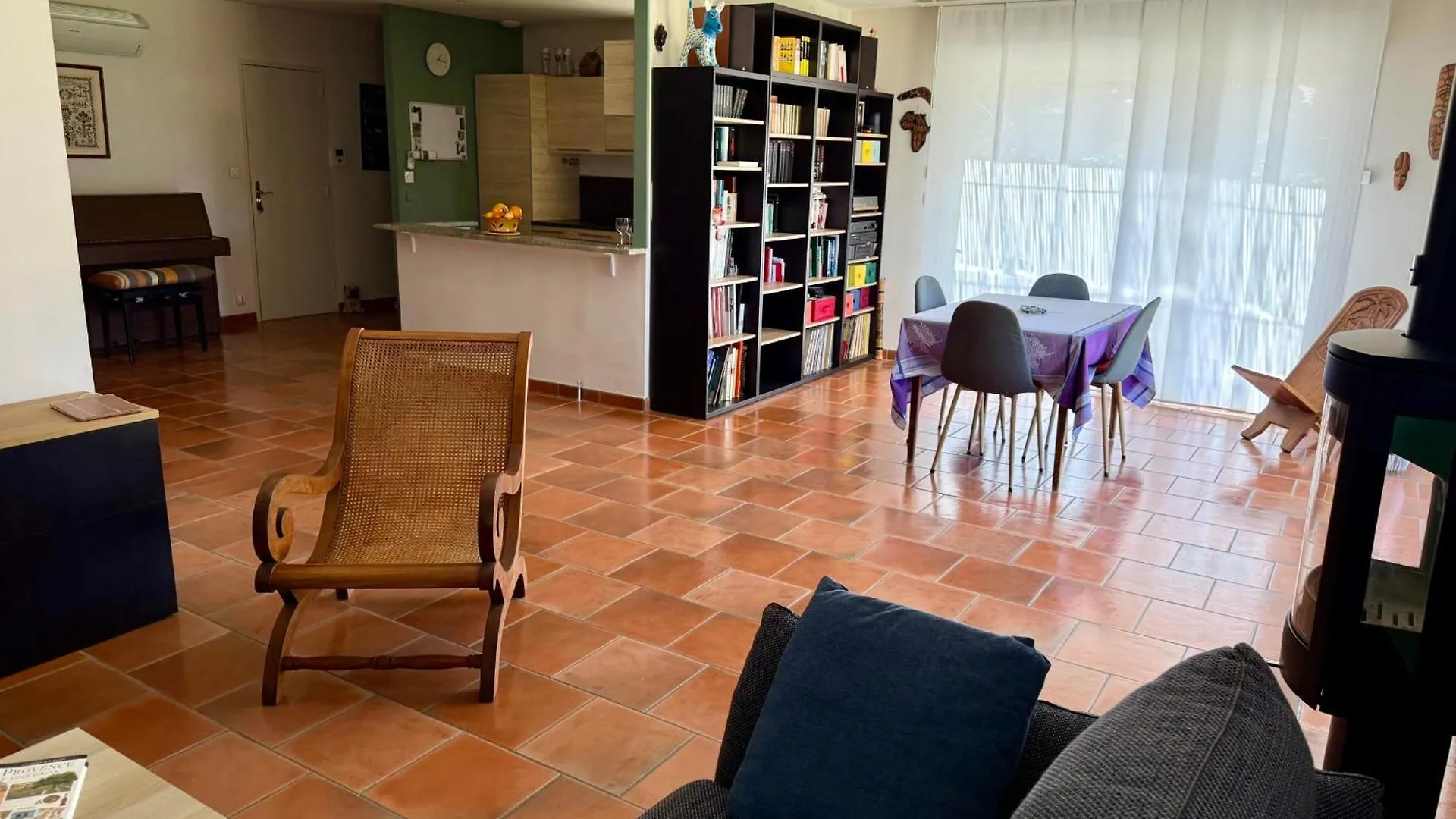 Air-Conditioned House With Private Garden In Le Thor Pets Are Welcome 0*,  France