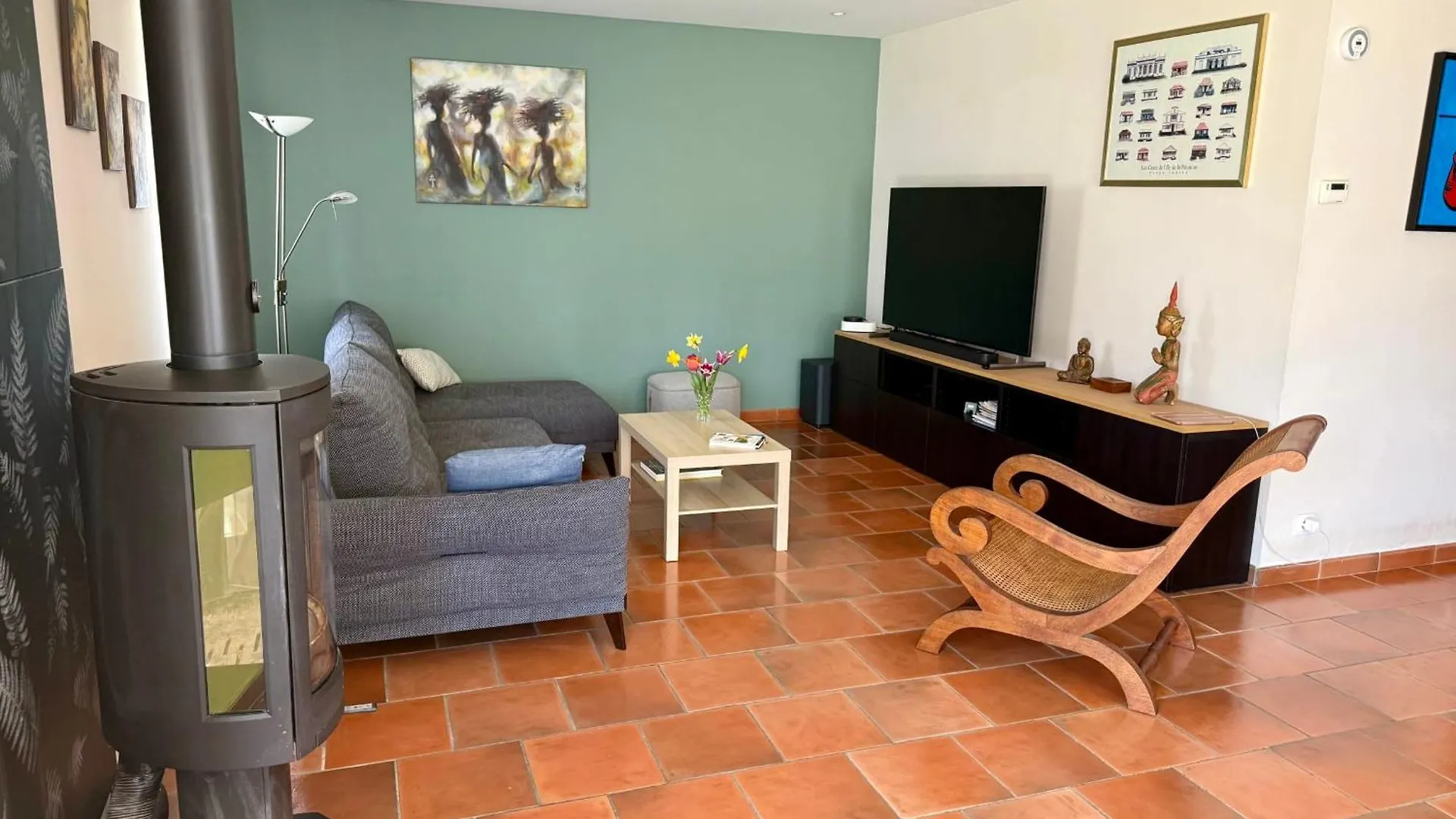 Air-Conditioned House With Private Garden In Le Thor Pets Are Welcome